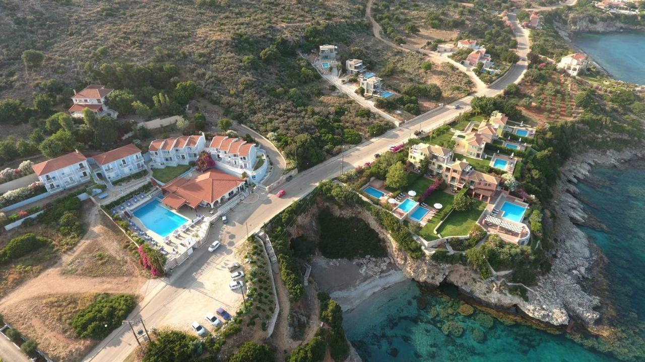 Villa Sea Front Spathíon 外观 照片