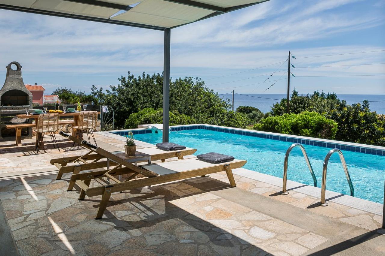 Villa Sea Front Spathíon 外观 照片